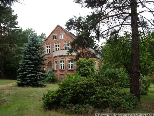 Heideblick: VERKAUFT Knusper, knusper, Knäuschen....*** Alleinlage *** Repräsentative historische Backsteinvilla mitten im Wald auf großem Grundstück ! Heideblick: VERKAUFT Knusper, knusper, Knäuschen....*** Alleinlage *** Repräsentative historische Backsteinvilla mitten im Wald auf großem Grundstück !