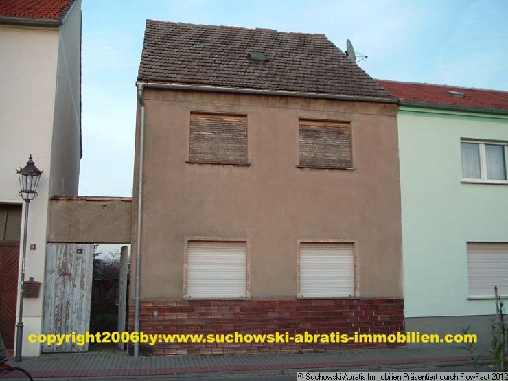 Golßen: VERKAUFT ***PREISWERTES*** E/ZFH in Golßen, nur ca. 60km südl. von Berlin ! Golßen: VERKAUFT ***PREISWERTES*** E/ZFH in Golßen, nur ca. 60km südl. von Berlin !