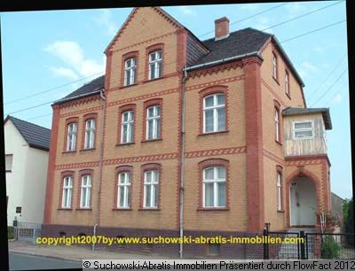 Golßen: VERKAUFT ***Repräsentatives Stadthaus mit 3 Wohnungen in der "Gurkenstadt" Golßen, nur ca. 60 km südlich von Berlin!*** Golßen: VERKAUFT ***Repräsentatives Stadthaus mit 3 Wohnungen in der "Gurkenstadt" Golßen, nur ca. 60 km südlich von Berlin!***