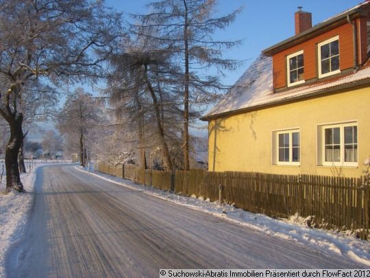 Spreenhagen: VERKAUFT *** ALLEINLAGE: Einfamilienhaus mit Stall und Nebengebäude, Pferdehaltung möglich *** 