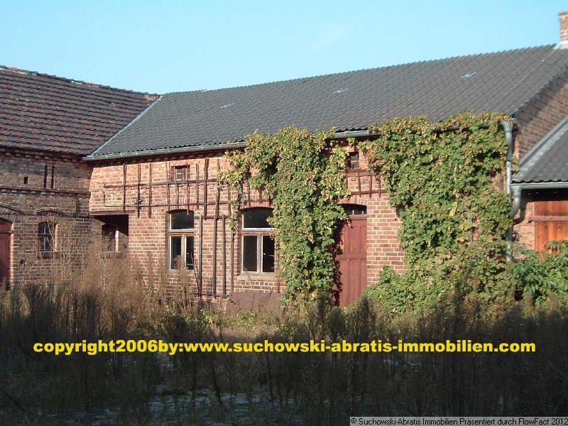 Golßen: VERKAUFT ***VIERSEITHOF*** mit ca. 14 Hektar Land, nur etwa 60km südlich von Berlin und nur 10 Minuten bis zur A13 ! 