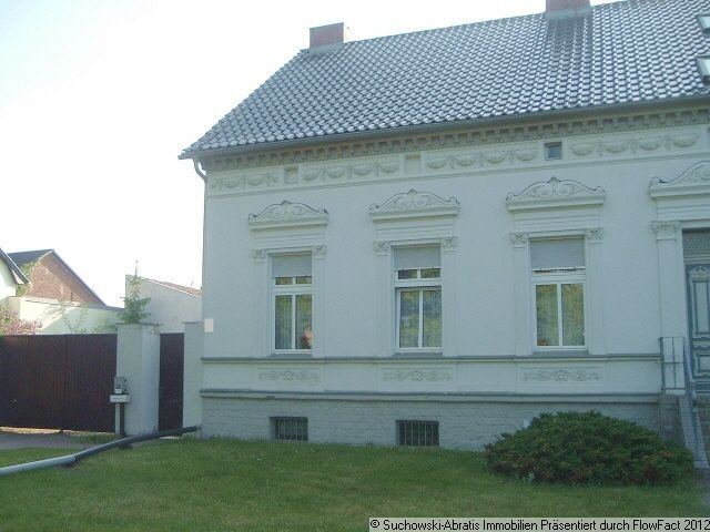 Zossen: VERKAUFT *** Bauernhaus mit bildschöner Fassade und Stall und Scheune nahe Berlin *** 
