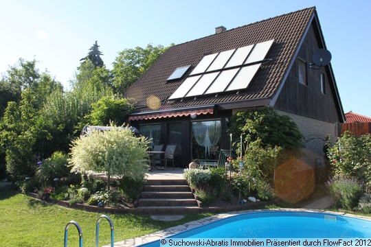 Berlin: VERKAUFT *** Schönes EFH mit Terrasse, Pool, Solar, Garage *** 