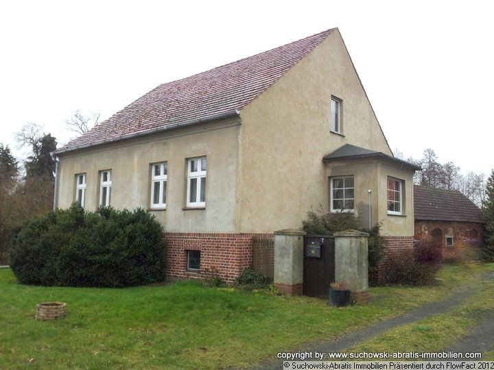 Kasel-Golzig: VERKAUFT *** EFH ( 6 Zimmer, Loggia, Küche, Bad ) mit großem Garten und kleinem Stallgebäude, provisionsfrei für den Käufer *** Kasel-Golzig: VERKAUFT *** EFH ( 6 Zimmer, Loggia, Küche, Bad ) mit großem Garten und kleinem Stallgebäude, provisionsfrei für den Käufer ***