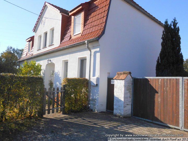 Annaburg: *** Großzügiges Bauernhaus mit Stall und Scheune am Wasser *** Annaburg: *** Großzügiges Bauernhaus mit Stall und Scheune am Wasser ***