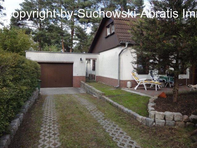 Bestensee: *** 200 m vom See, Wohnhaus, weiter ausbaubar, mit Garage auf schönem Grundstück*** Bestensee: *** 200 m vom See, Wohnhaus, weiter ausbaubar, mit Garage auf schönem Grundstück***