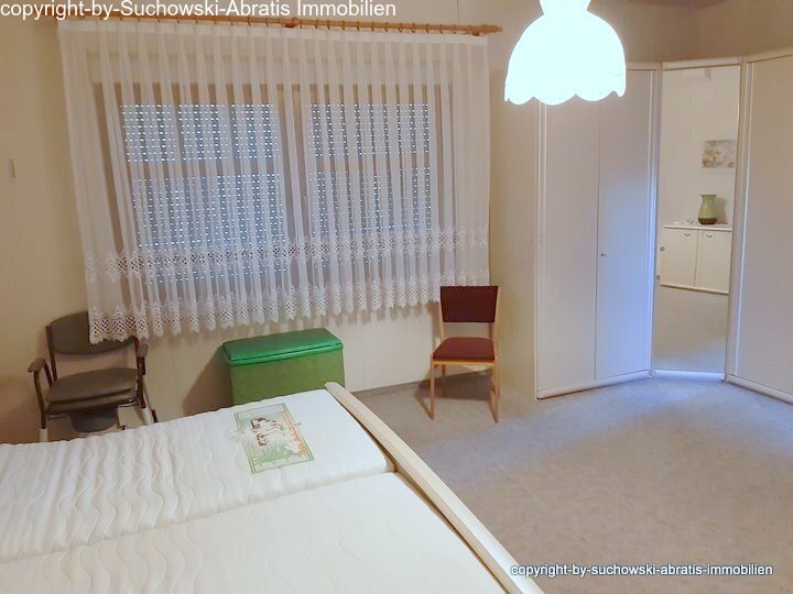 EG großes Schlafzimmer mit FH Bild 4