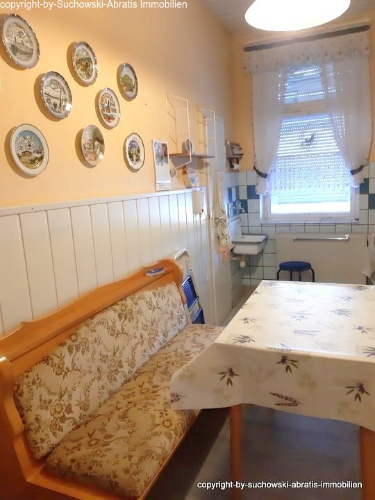 OG Einbauküche mit Essplatz Bild 2