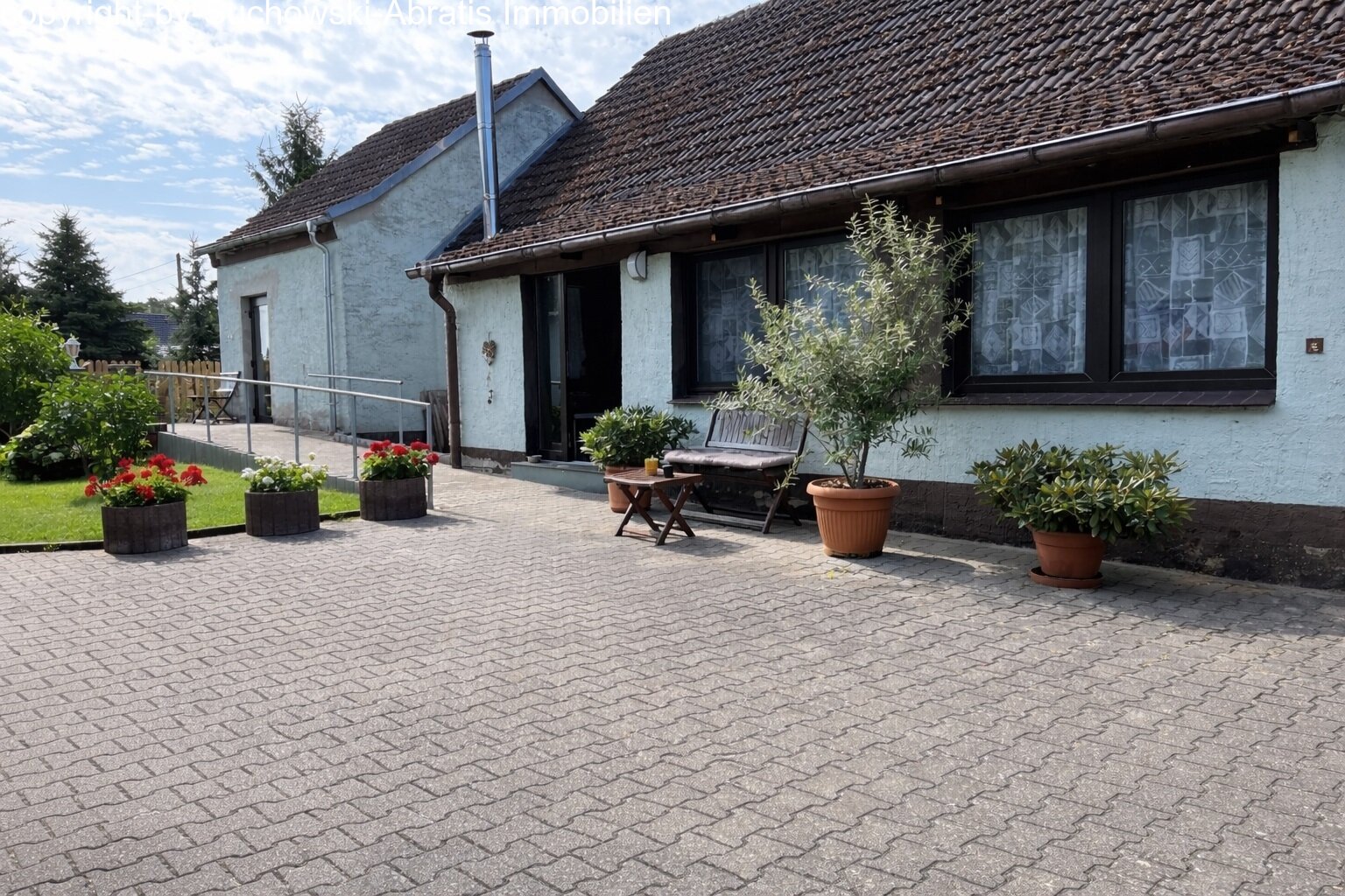Schönewalde: *** Gepflegtes Haus -barrierefrei- am Ortsrand mit Fernblick, Stall und Garage *** 